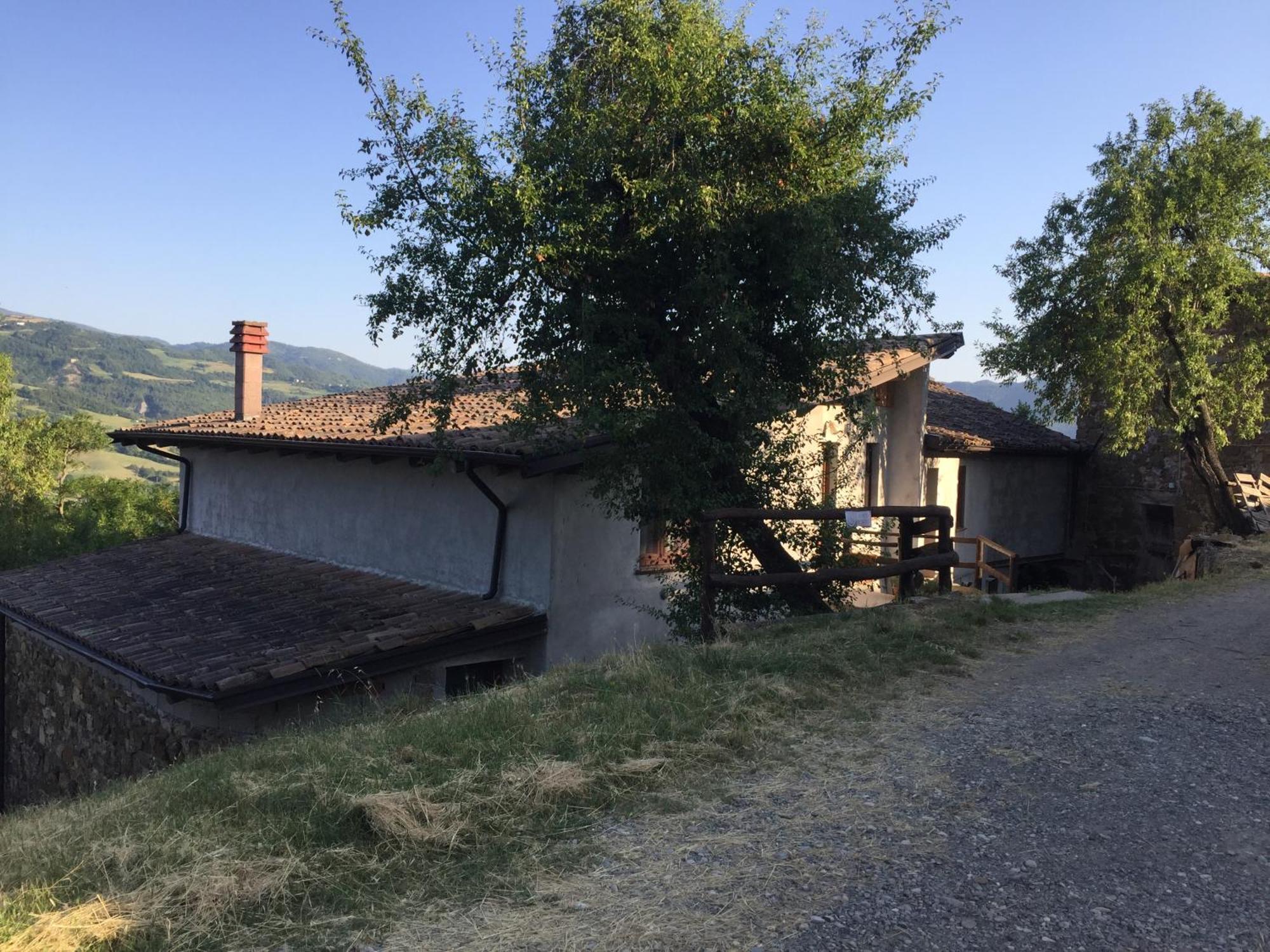 Casa Nella Natura A Bobbio Esterno foto